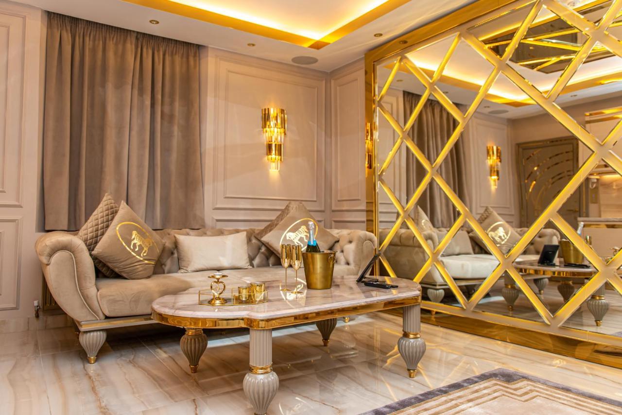Alexandras Palace Apartment *