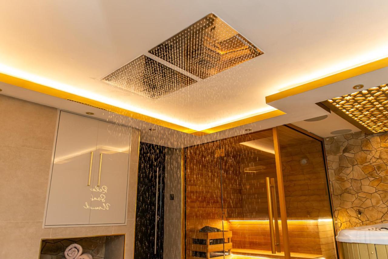 Alexandras Palace Apartment *