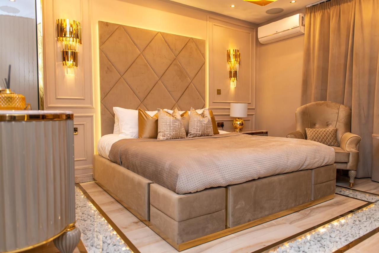 Apartment Alexandras Palace