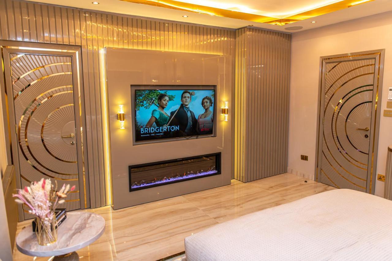 Apartment Alexandras Palace
