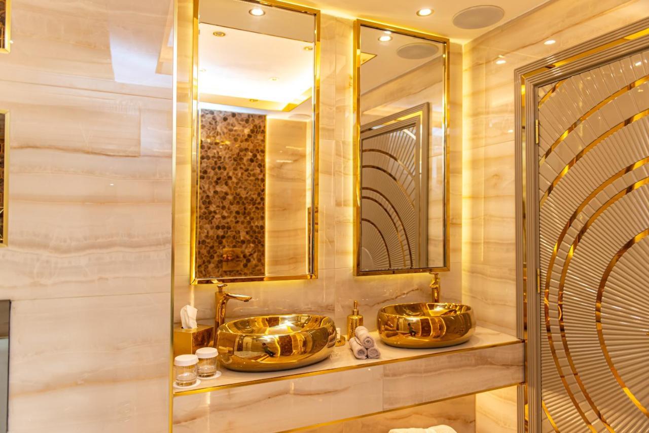 Alexandras Palace Apartment *