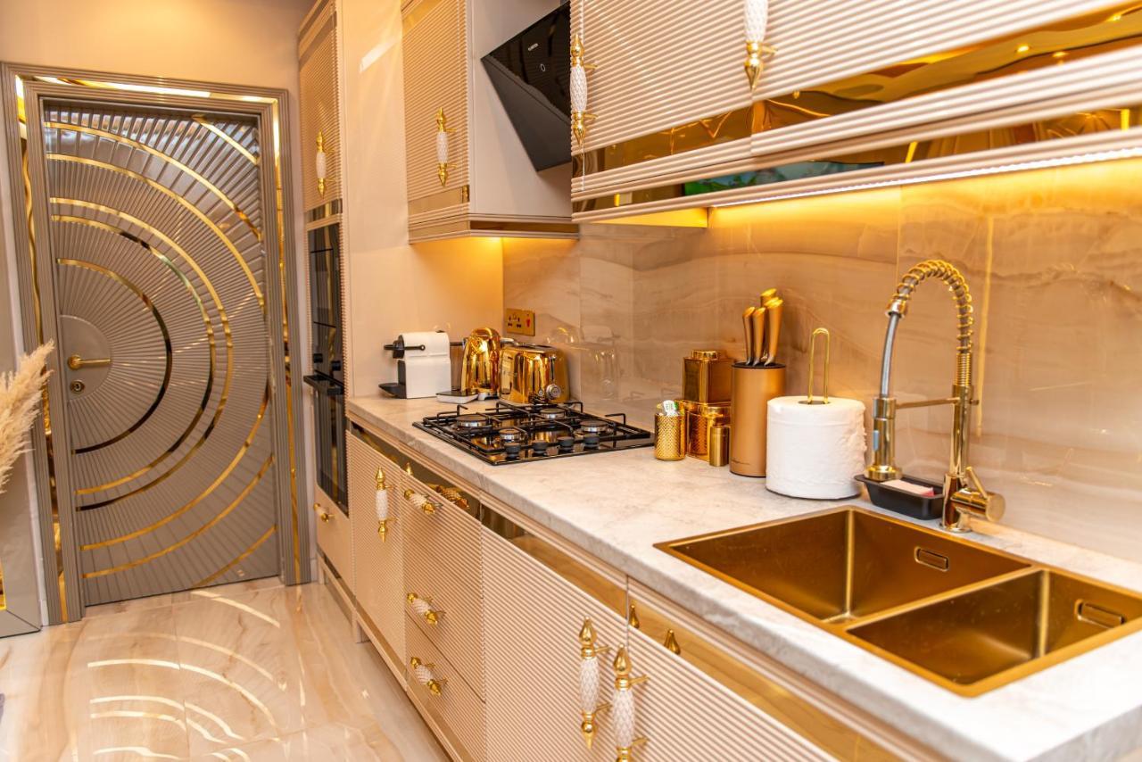Alexandras Palace Apartment *
