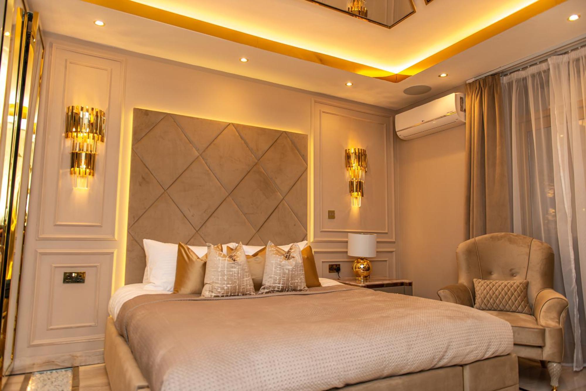 Alexandras Palace Apartment *