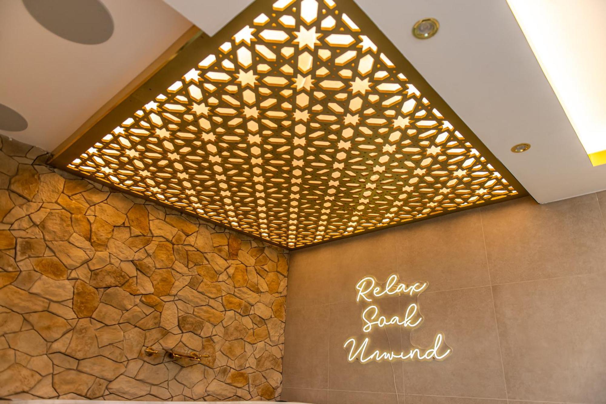 Alexandras Palace Apartment